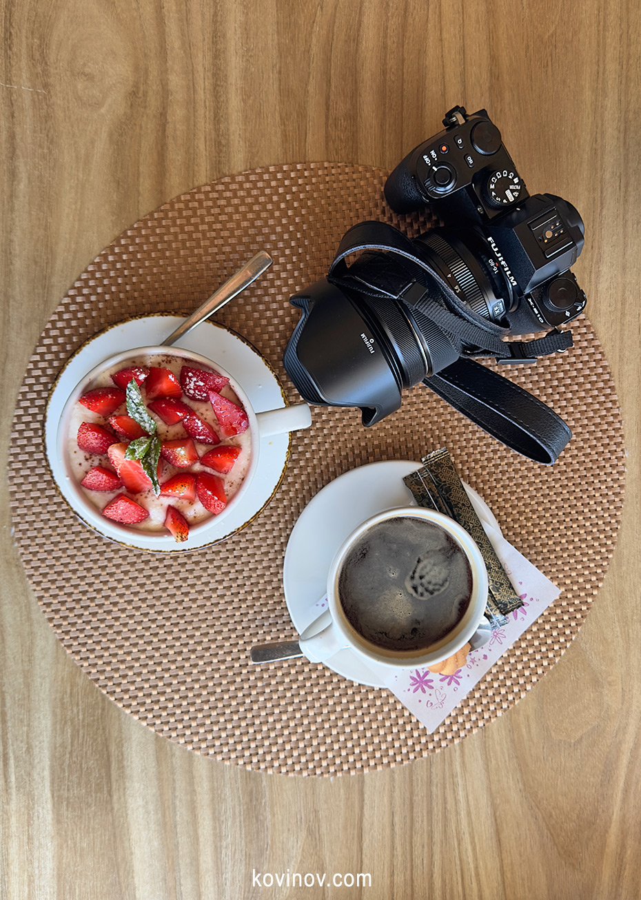   FUJI XS-10   FUJINON XF 1680mm F/4