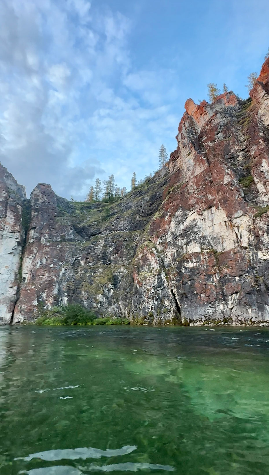 Зеленая вода Балбанью